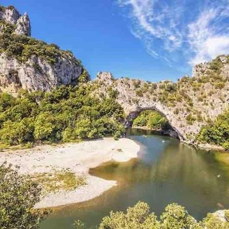 Appartement Neuf Avec Spa Saint-Martin-dʼArdèche المظهر الخارجي الصورة