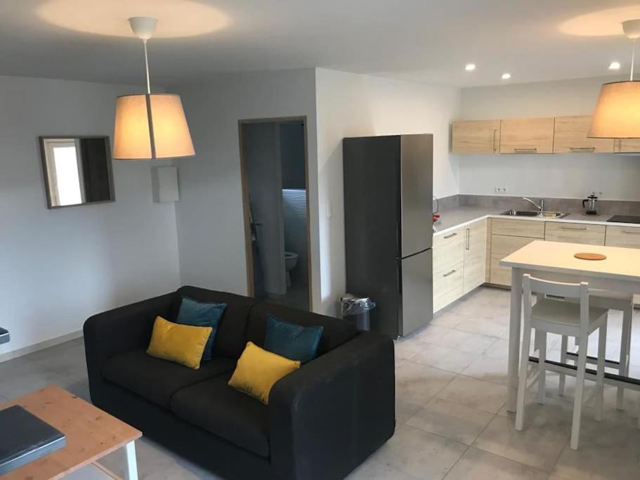 Appartement Neuf Avec Spa Saint-Martin-dʼArdèche المظهر الخارجي الصورة